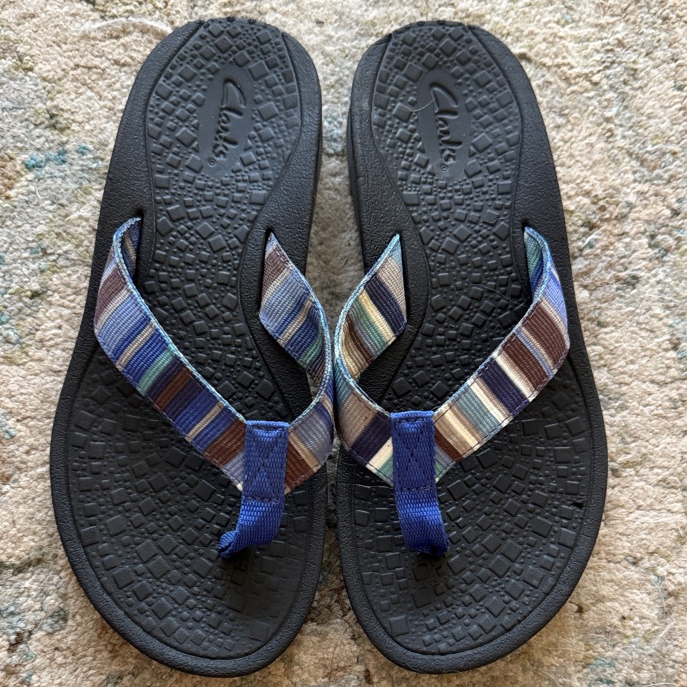 Clarks Multicolor Striped Flip Flops